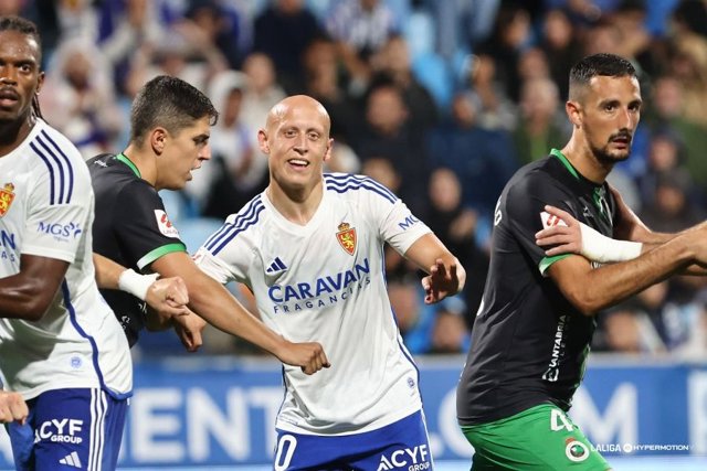 Víctor Mollejo, durante un partido del Real Zaragoza.