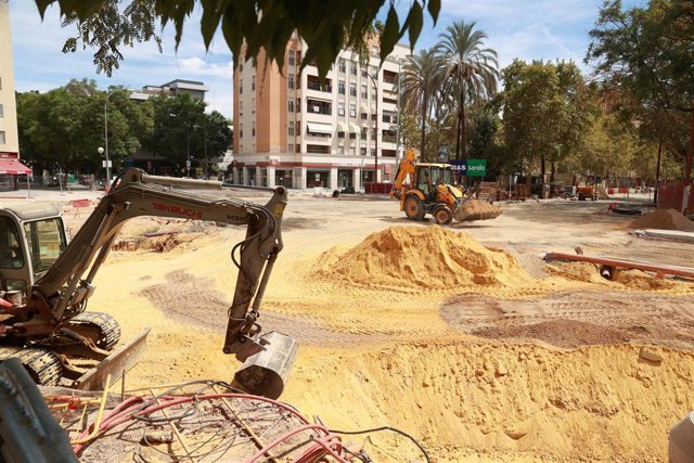 Imagen de recurso de intervención de Urbanismo en una parte del asfalto de la ciudad.  