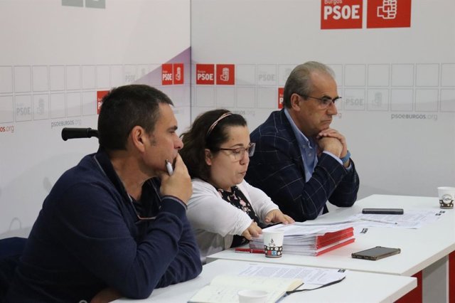 Los procuradores socialistas por Burgos, Jesús Puente, Noelia Frutos y Luis Briones.