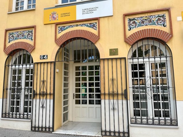 Fachada de la sede de la Subdelegación del Gobierno en Málaga.