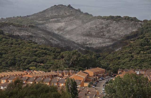 Incendio forestal en Algeciras. A 17 de septiembre de 2023 en Algeciras (Cádiz, Andalucía, España). 