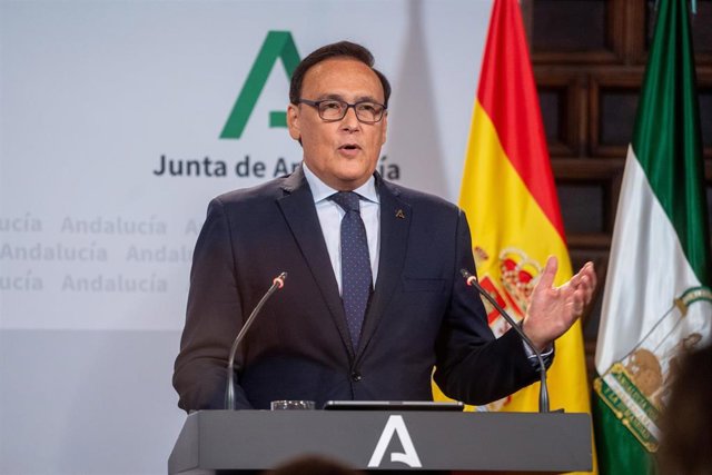 El consejero de Universidad, José Carlos Gómez Villamandos, este martes en la rueda de prensa tras el Consejo de Gobierno. 