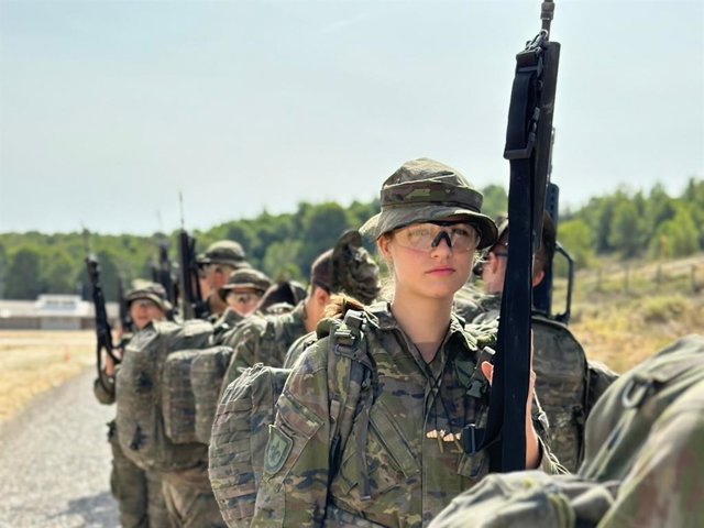 LA PRINCESA LEONOR DURANTE SUS MANIOBRAS