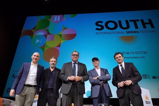 El consejero de Turismo, Cultura y Deporte, Arturo Bernal, asiste a la presentación en la sala Berlanga de Madrid de los contenidos de la primera edición del South International Series Festival.
