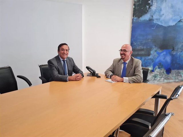 Cofares se reúne con el presidente de Cantabria para trasladarle su "firme compromiso" con la región