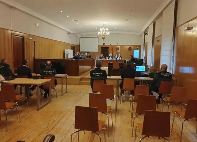 Día del juicio celebrado contra el condenado y el otro preso  que fue absuelto.