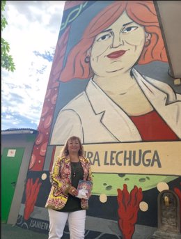 Laura Lechuga ya tiene su mural de Dones de Ciència: "Espero que mi imagen sirva de inspiración"