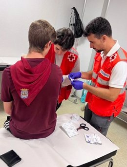 Cruz Roja atendió ayer a 15 personas, una trasladada a centro sanitario, en sus preventivos especiales por San Mateo
