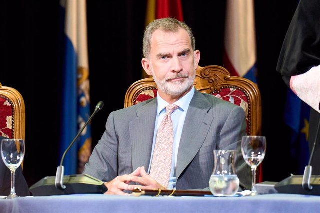 Archivo - El Rey Felipe VI en la inauguración de los cursos de verano de la Universidad Internacional Menéndez Pelayo (UIMP) de Santander en junio de 2022.