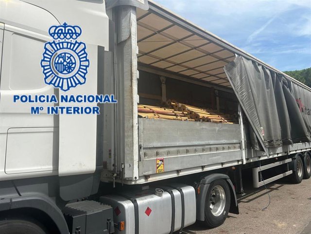 Siete detenidos al ser sorprendidos robando material de construcción valorado en 30.000 euros en Alicante