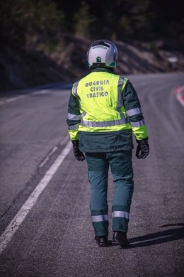 Archivo - Imagen de archivo de un agente de la Guardia Civil.