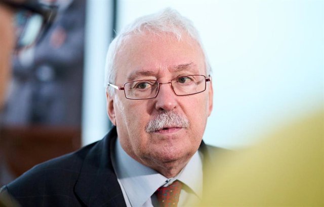 Archivo - El expresidente de la Comunidad de Madrid, Joaquín Leguina, a 2 de junio de 2022, en Santander (España). 