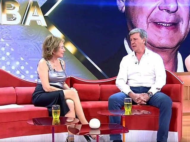 Ana Rosa Quintana entrevista a Cayetano Martínez de Irujo en 'TardeAR'