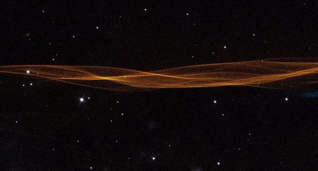 Filamente del Bucle de Cygnus seguido por Hubble