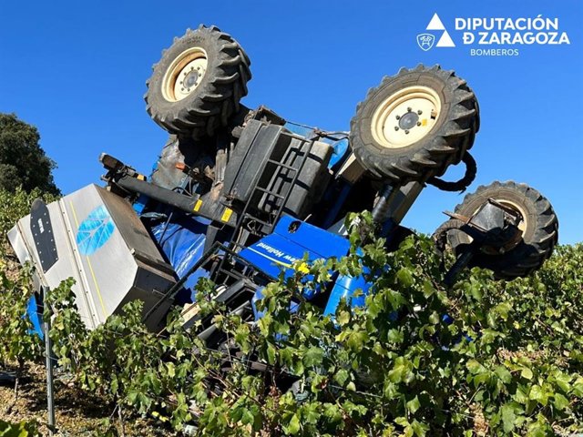 Vendimiadora que ha volcado en Aladrén.