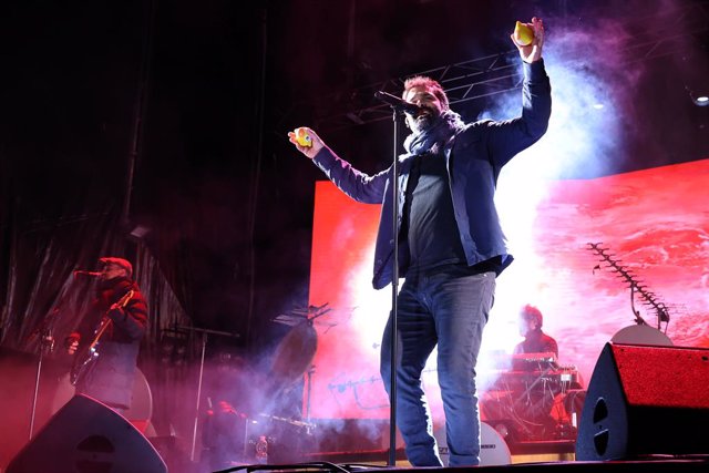 Archivo - El cantant Pau Debon en un concert d'Antònia Font 