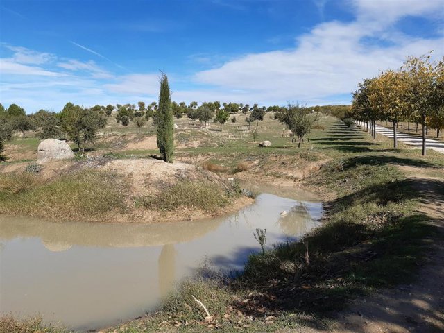 La Comunidad de Madrid recibe más de 800 solicitudes para apadrinar árboles y aves desde marzo
