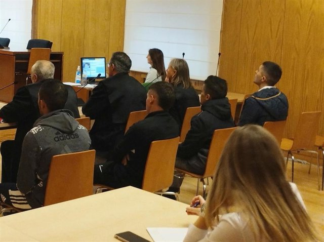 Trib.-AMP.-La novia de 'el manchas' y otro testigo incriminan al acusado como autor material de acuchillamiento de Borja