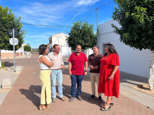 Los alcaldes socialistas del Alto Guadalquivir, durante su encuentro en Algallarín.