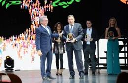 Luis Planas recibe el reconocimiento de Fruit Attraction por el apoyo del Ministerio a la feria