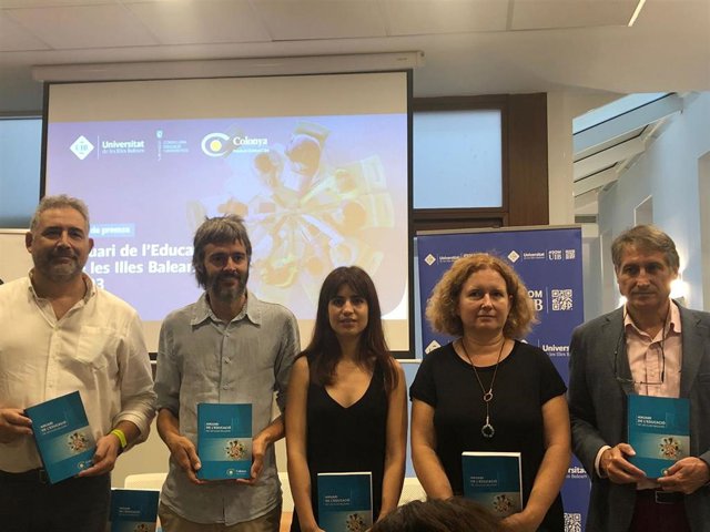 Miembros de la Universitat de les Illes Baleares (UIB) y la Fundación Guillem Cifre de Colonya.