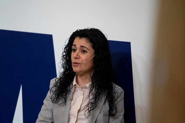 Archivo - La secretaria general de CCOO-PV, Ana García, interviene durante la inauguración del evento 'La jornada de 4 días a debate: ¿una realidad o una utopía?', en la sala polivalente de Las Naves, a 3 de abril de 2023, en Valencia