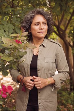 La activista peruana Silvia Vásquez afronta sus demonios en sus memorias de 'El abrazo de la montaña', editada por Planeta.