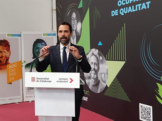 El conseller de Economía y Trabajo, Roger Torrent, en la presentación de la tercera edición del programa FPO Dual de la Generalitat