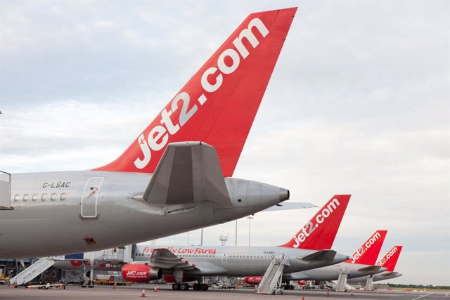 Archivo - Avión Jet2.Com.