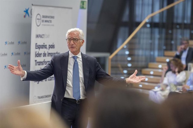 Sir Ronald Cohen en la conferencia organizada por el Observatorio de Impacto.