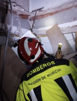 Derrumbe de varias habitaciones en un edificio en Murcia