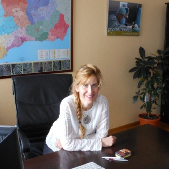 La directora de Estrategia de Cuidados y Plan de Cronocidad de Andalucía, Nieves Lafuente, ha presentado su dimisión tras nueve años en el cargo.