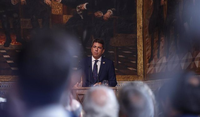 Mazón en su primer discurso como 'president' de la Generalitat en el 9 d'octubre