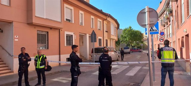 Detonación controlada por los TEDAX de una granada hallada en una vivienda de Aranda de Duero (Burgos).