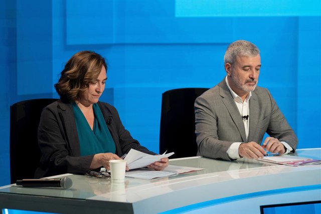Archivo - La líder de BComú, Ada Colau, i l'alcalde, Jaume Collboni