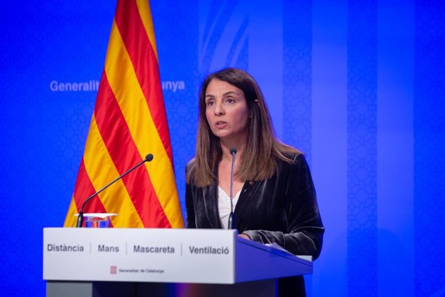 Archivo - La entonces consellera de Presidència y ahora presidenta de la Associació Catalana de Municipis (ACM) y alcaldessa de La Garriga (Barcelona) , Meritxell Budó, en rueda de prensa en el Palau de la Generalitat, a 11 de mayo, en Barcelona, Cataluny