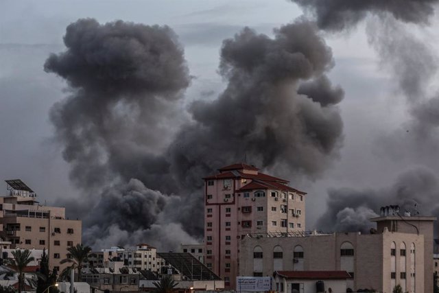 Atac aeri israelià a la ciutat de Gaza