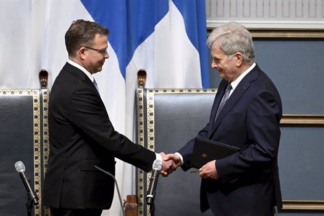 Archivo -  Petteri Orpo, primer ministro de Finlandia, y Sauli Niinisto, presidente de Finlandia