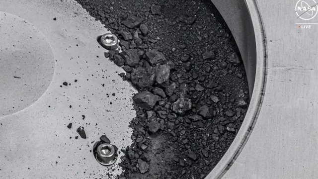 Materrial de Bennu llegado a la Tierra con la misión OSIRIS-REx