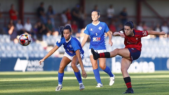 Lance durante un partido del CA Osasuna Femenino.