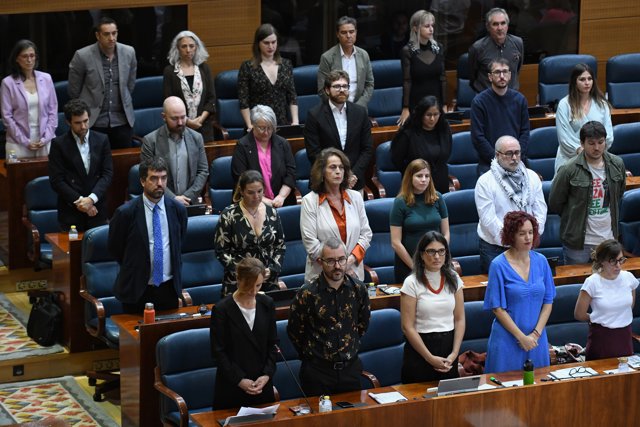 Más Madrid realiza un minuto de silencio simbólico en la Asamblea