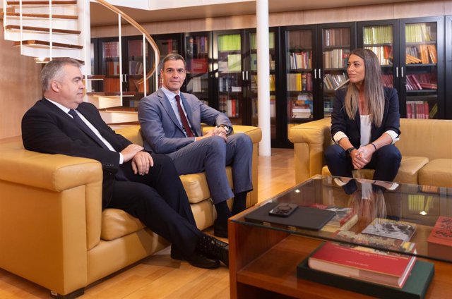 La reunió de Junts amb el president del Govern central en funcions, Pedro Sánchez