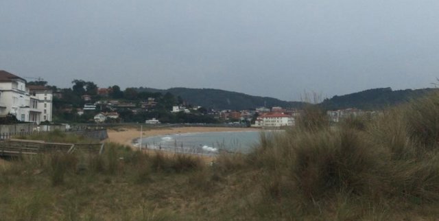 Archivo - Cielos nublados en la costa vasca.