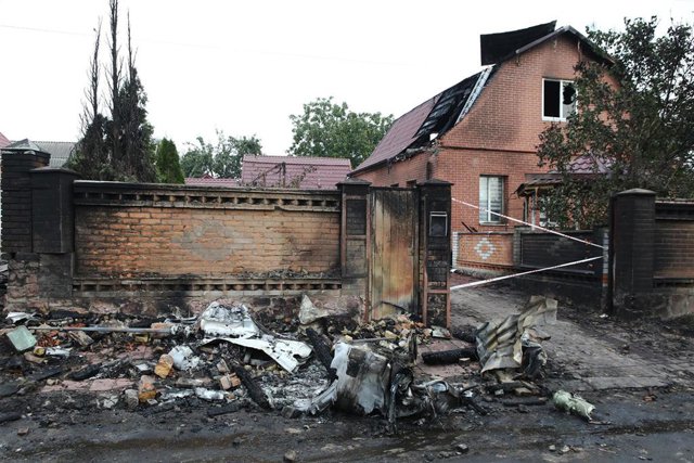 Archivo - Una casa destrozada por un dorn ruso en la localidad de Tarasivka, en Ucrania
