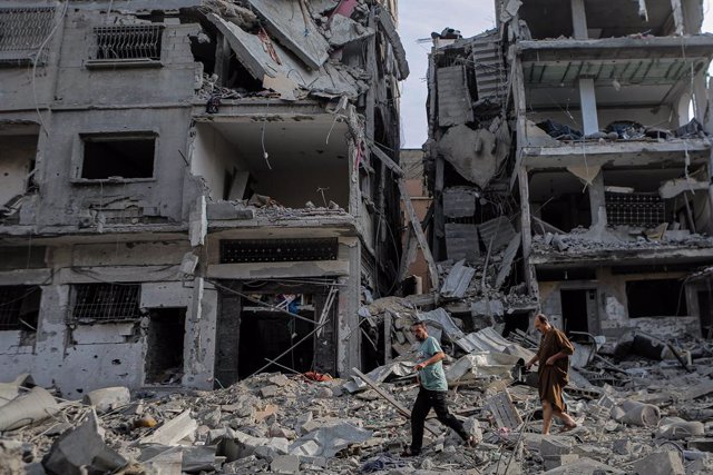 Edificis destruïts pels bomardeigs israelians a la Franja de Gaza