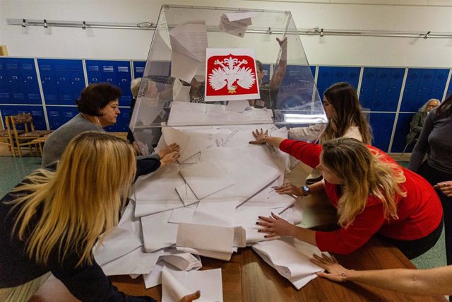 Recuento de votos en las elecciones parlamentarias de Polonia