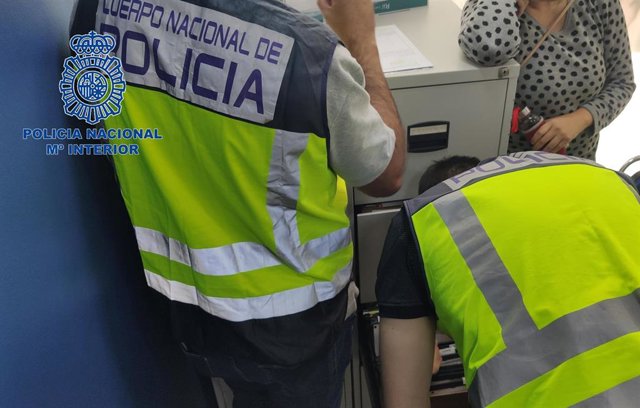 Imagen del registro efectuado por la Policía Nacional.