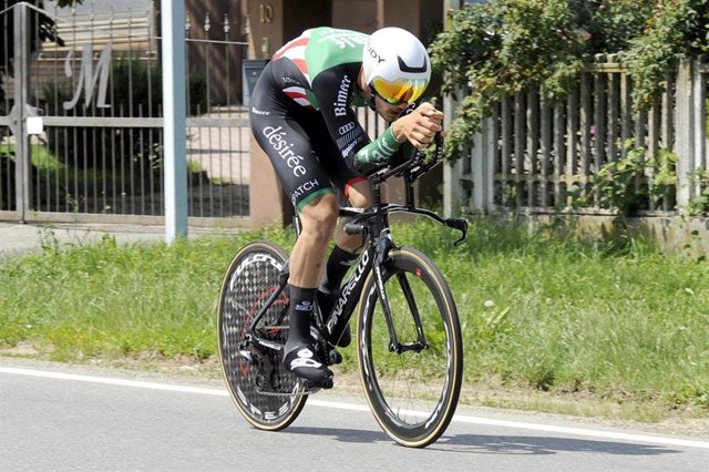 El ciclista italiano Manlio Moro durante una prueba