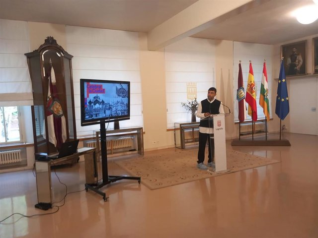 El director de 'Concéntrico', Javier Peña, explica la nueva edición