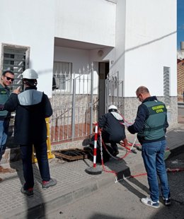 Inspecciones de los agentes y los operarios de Endesa en Alcolea del Río